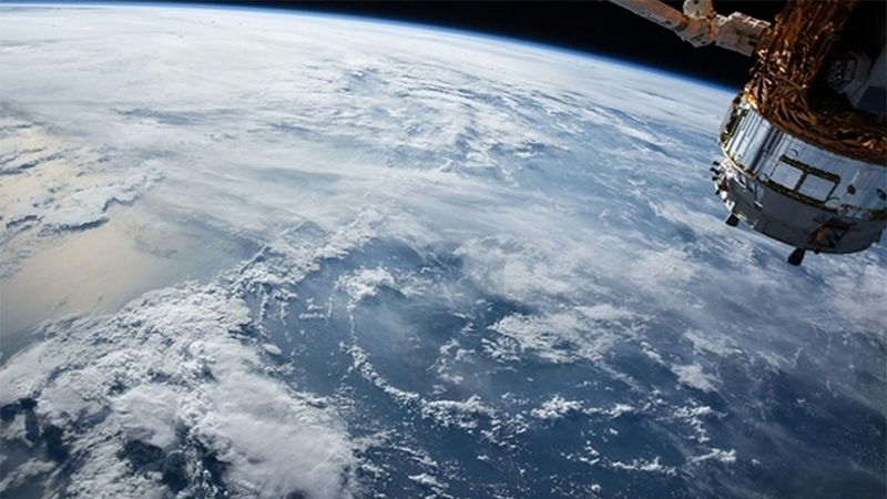 恒溫恒濕試驗箱工作原理技術解析